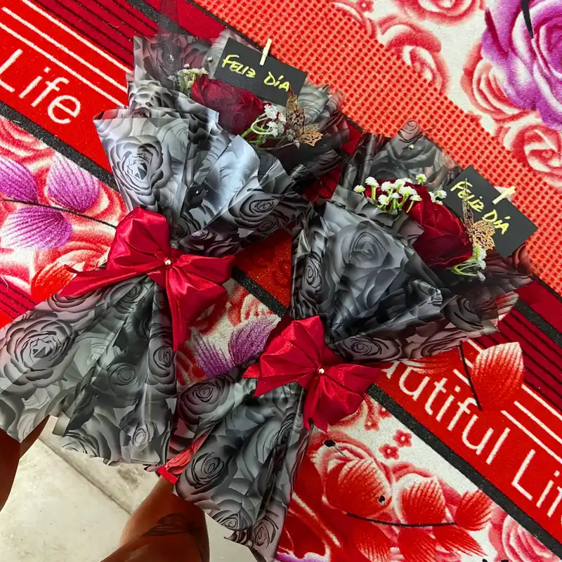 Ramo de 3 rosas eternas 