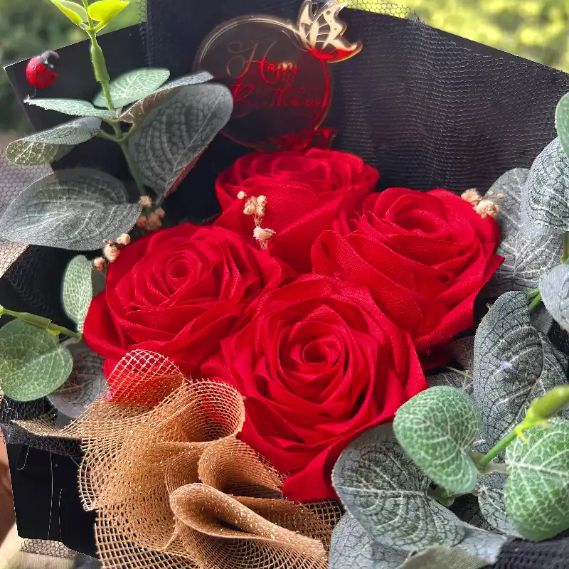 Ramo de 4 rosas