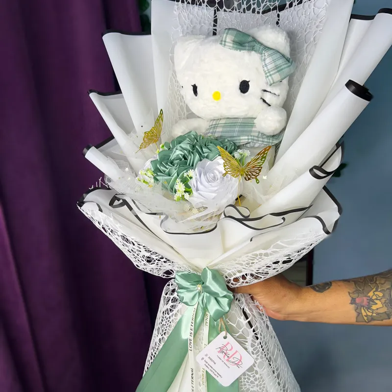 Ramo de 5 rosas con peluche 