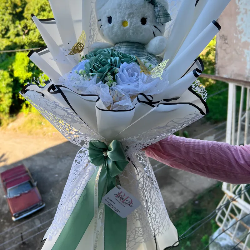 Ramo de 5 rosas con peluche 