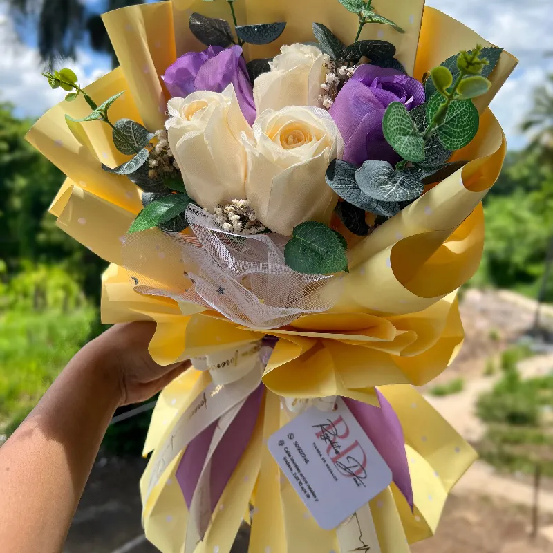 Ramo de 5 rosas