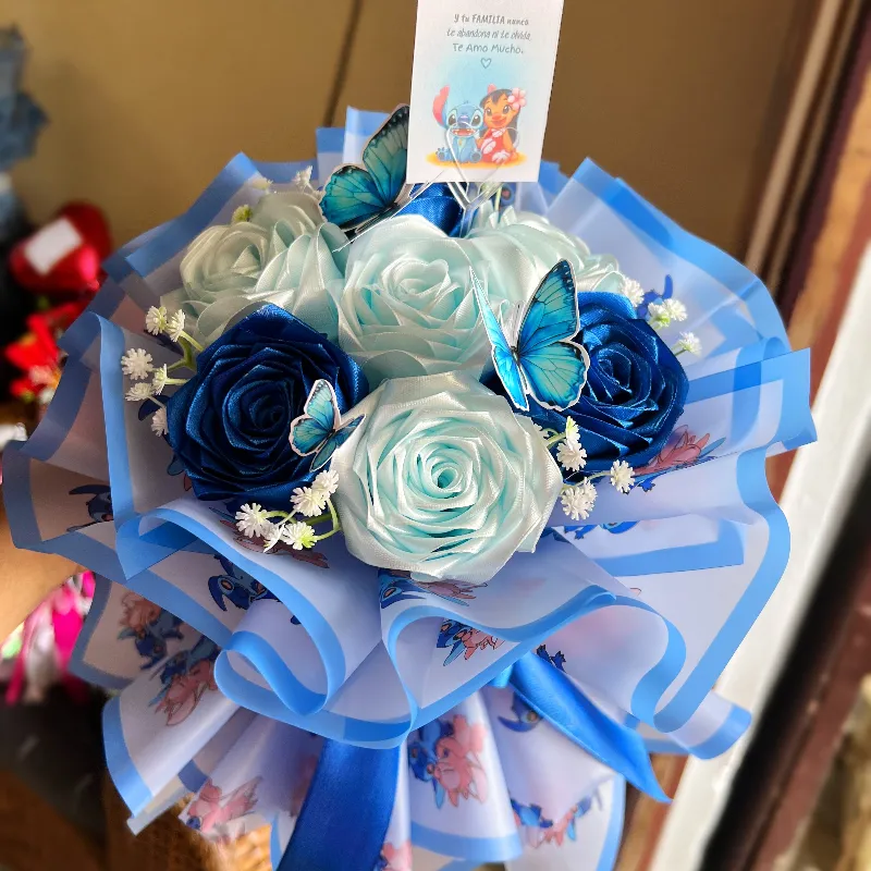 Ramo de 7 rosas con peluche