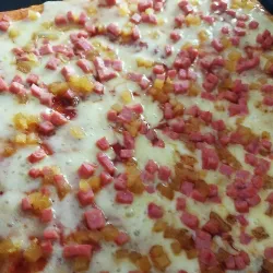 Pizza familiar Hawaiana con Gouda