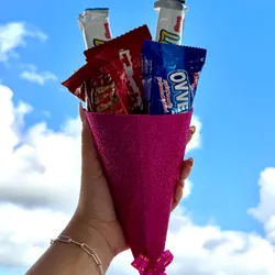 Cono de foami con confituras