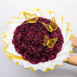 Ramo de 25 Rosas con 3 Mariposas