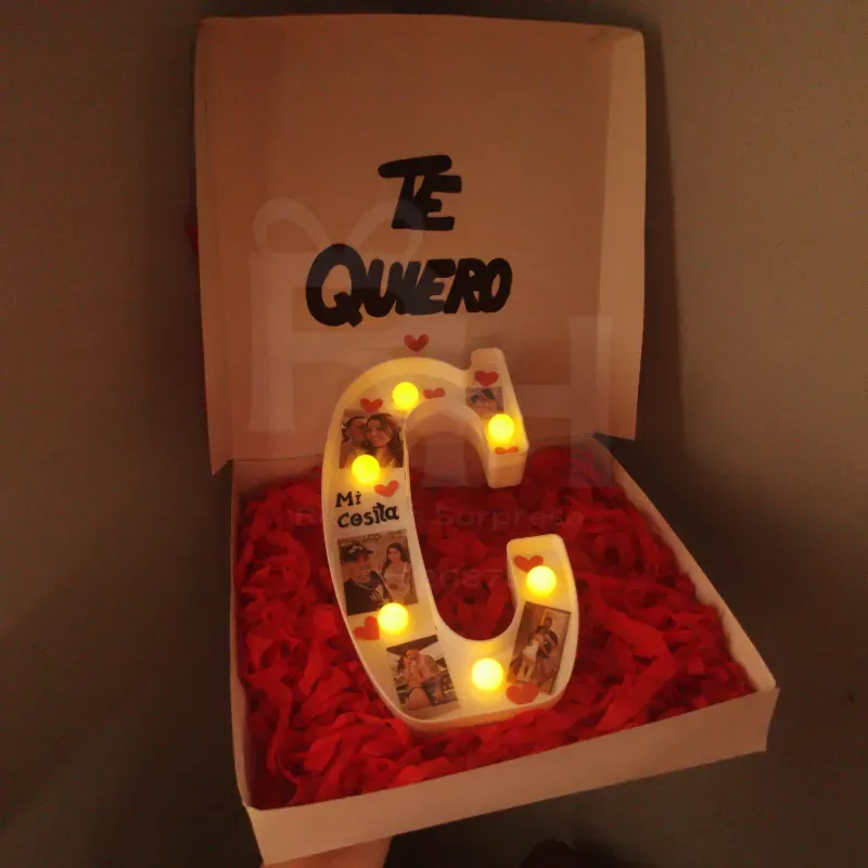 Cajita con letra de luces