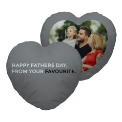 Cojines grises en forma de corazón