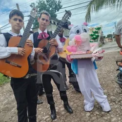 Entrega con Mariachis