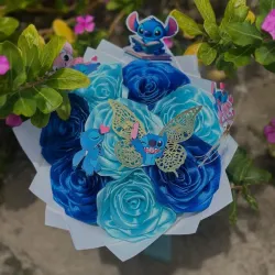 Ramo 8 rosas temático