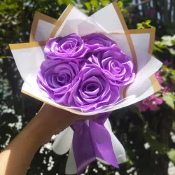 Ramos de 5 rosas eternas