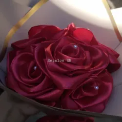 Ramos de 5 rosas eternas