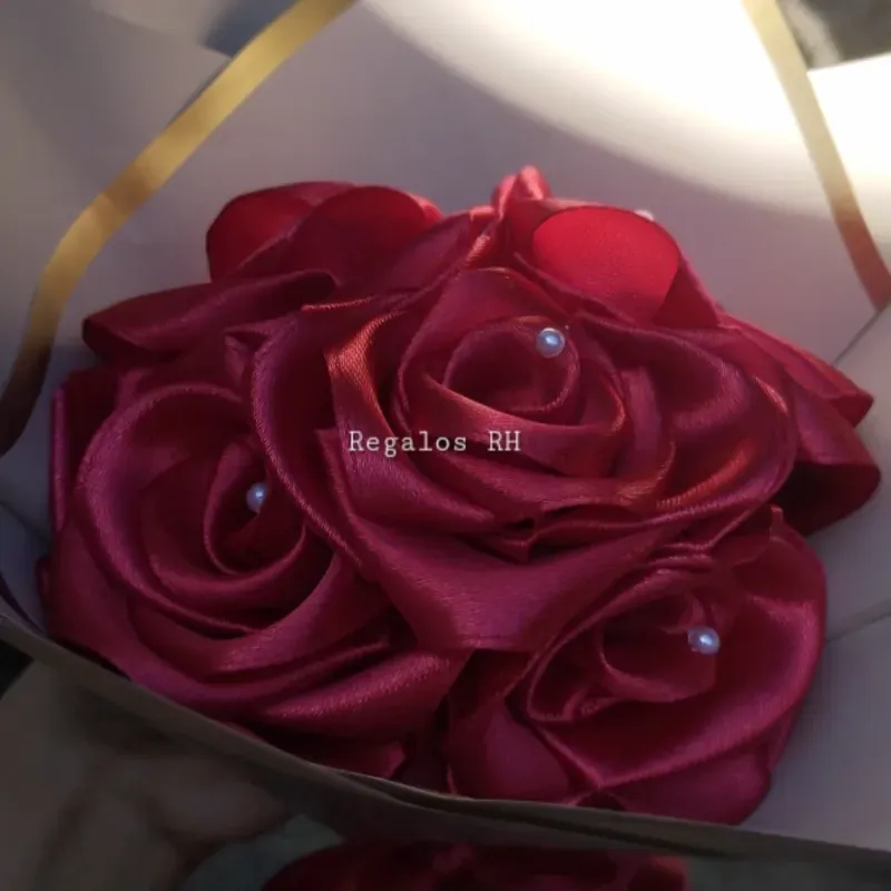 Ramos de 5 rosas eternas