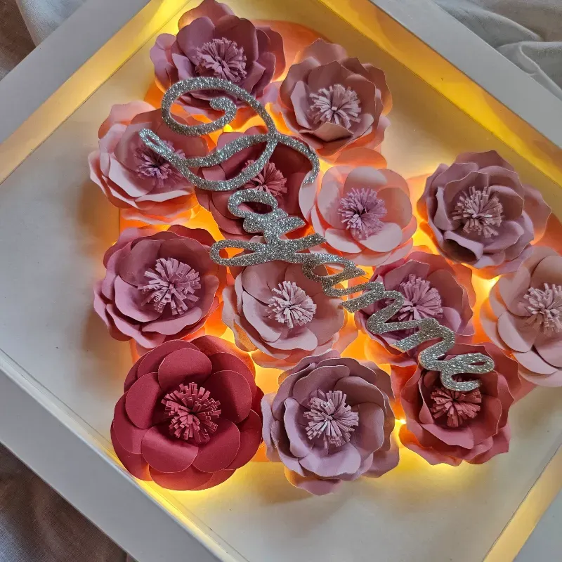 Cuadro con flores de papel