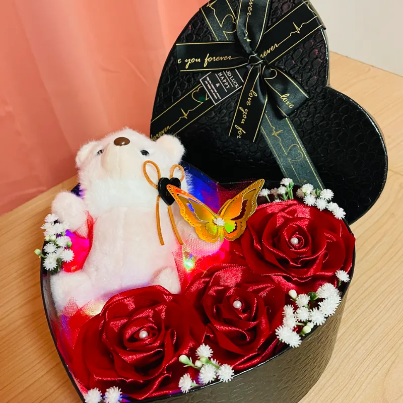 Súper corazón 💕👩🏻❤️💋👨🏻