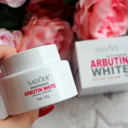Crema blanqueadora de Arbutina y Niacinamida