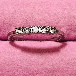 Anillo recto de piedra