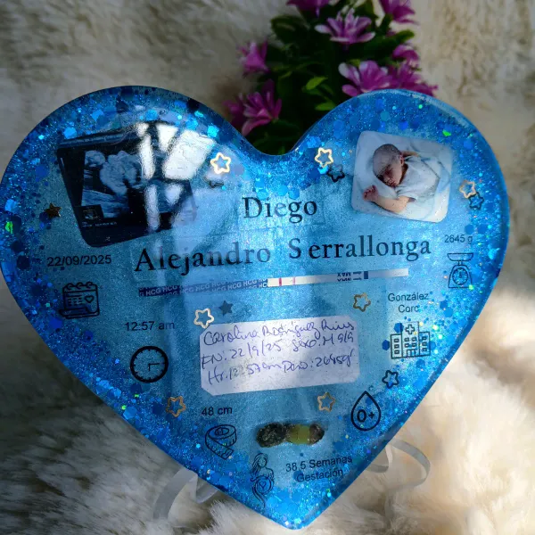 Historias en Resina🌸
Encapsulados y trabajos con Resina Epoxica y Resina UV💜
Todas nuestras piezas son ùnicas y personalizadas 🌟
Las fotos aquí expuestas son una parte de todas nuestras piezas, si desea algún otro diseño, o tiene otra idea q desea materializar, escribanos, la haremos realidad💜

TODOS NUESTROS TRABAJOS SON POR PEDIDOS Y PERSONALIZADOS💕