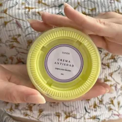 Crema antiedad de colágeno y ácido hialurónico 