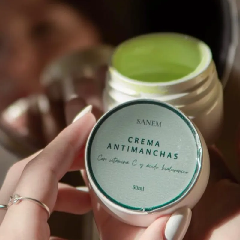 Crema de Vitamina C y Ácido Hialurónico