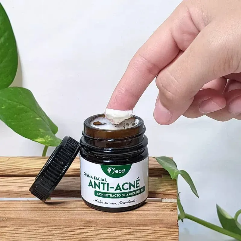 Crema facial anti-acné