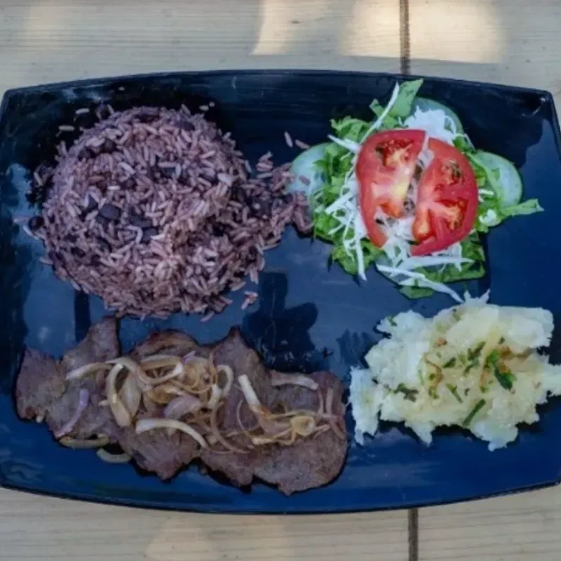 Bistec de Res al carbón 