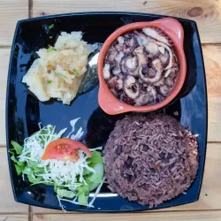 Pulpo al Ajillo al carbón 