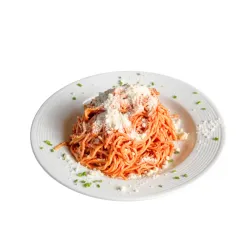 Spaghettis Napolitana con Queso Parmesano