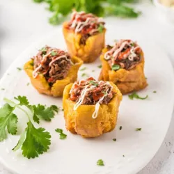 Tostones Rellenos de Jamon y Queso