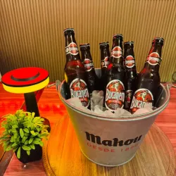 Cubetazo de cerveza Bucanero