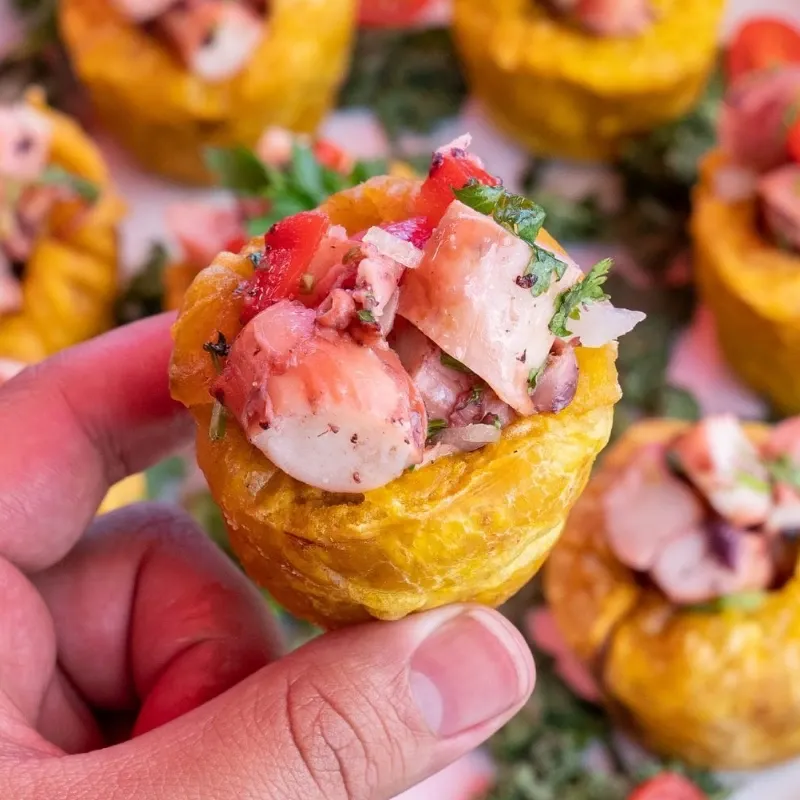 Tostones Rellenos de Langosta