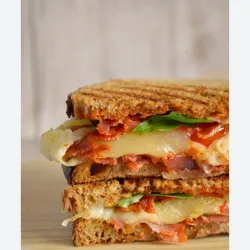 Sandwish Chorizo y Queso
