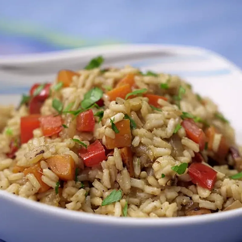 Arroz frito con vegetales 