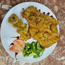 ESCALOPE DE CERDO EMPANADO