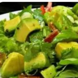 ENSALDA DE AGUACATE/AVOCADO SALAD 