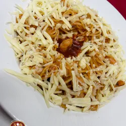 Espaguetis con Queso Gouda/ Salsa Pesto 