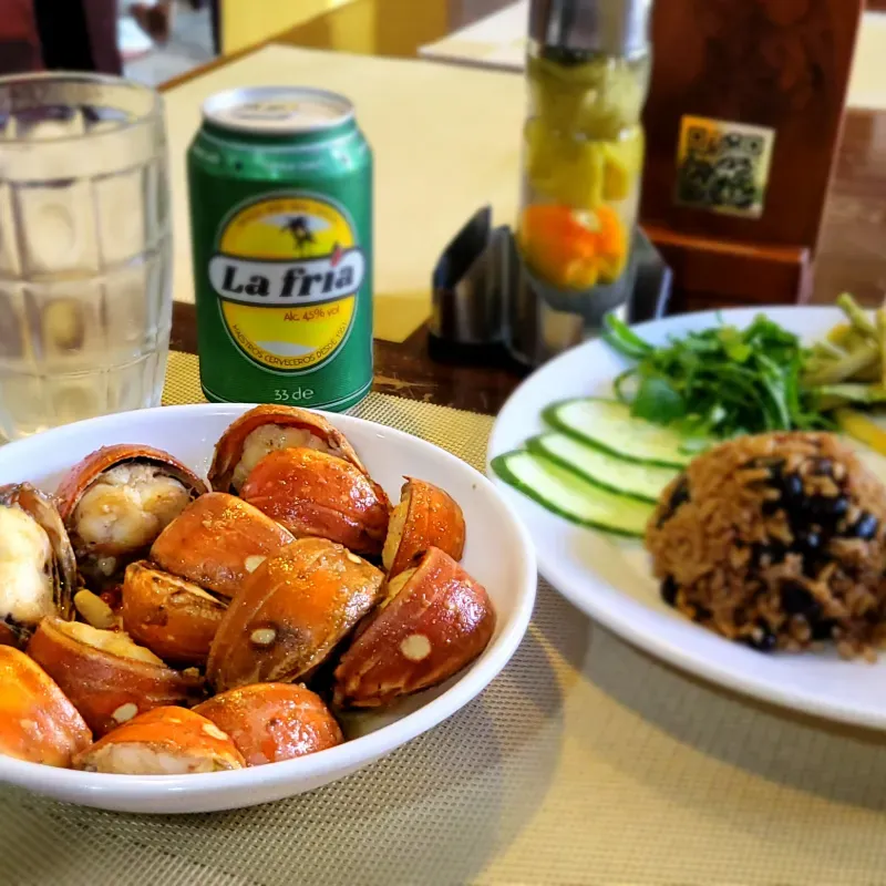 Langosta al ajillo