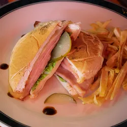 Sandwich de jamón y queso 