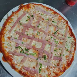 Pizza Napolitana con [Bacon]