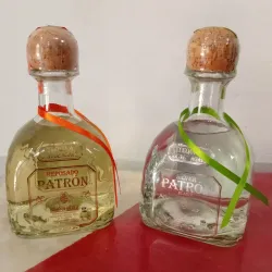 Tequila "Patrón" Blanco y Reposado [botella]