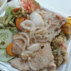 Bistec de Cerdo encebollado