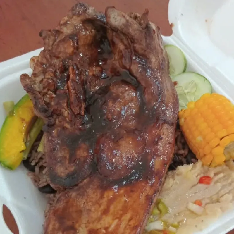 Chuletón de Cerdo pierna de cerdo a la BBQ