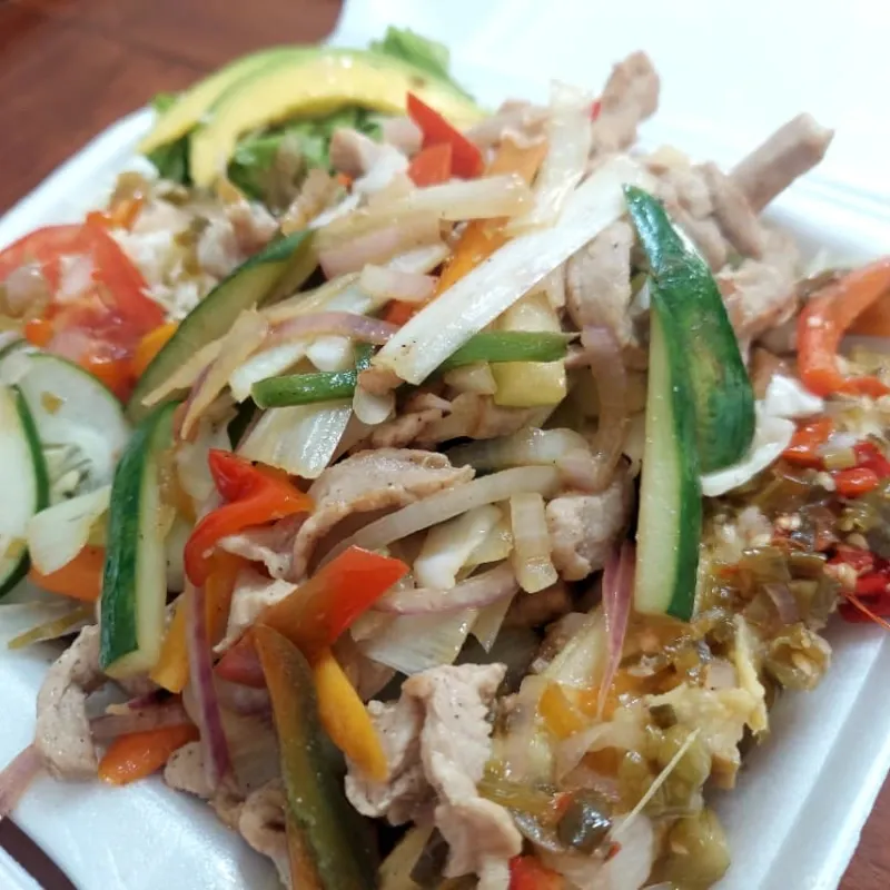 Fajitas de Cerdo Salteadas con vegetales