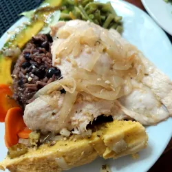 Pechuga de pollo Grille encebollada