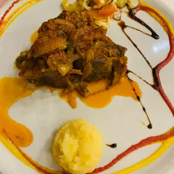 Ropa vieja de res