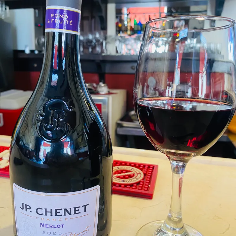 Vino JP Chenet Merlot , Cabernet Syrah