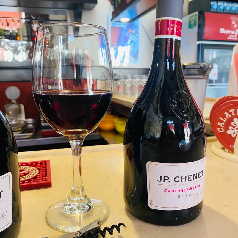 Vino JP Chenet Merlot , Cabernet Syrah