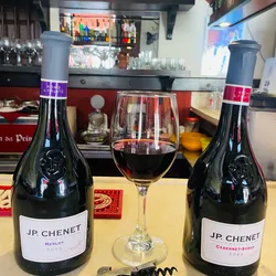 Vino JP Chenet Merlot , Cabernet Syrah