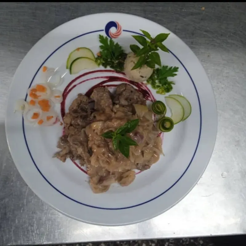 Bistec Marino Encebollado