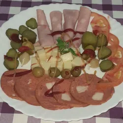 Entremés de Jamón, Queso y Chorizo Vela
