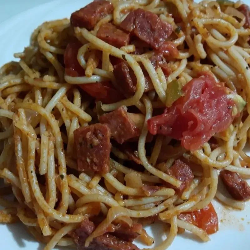 Espaguetis C/Chorizo Vela